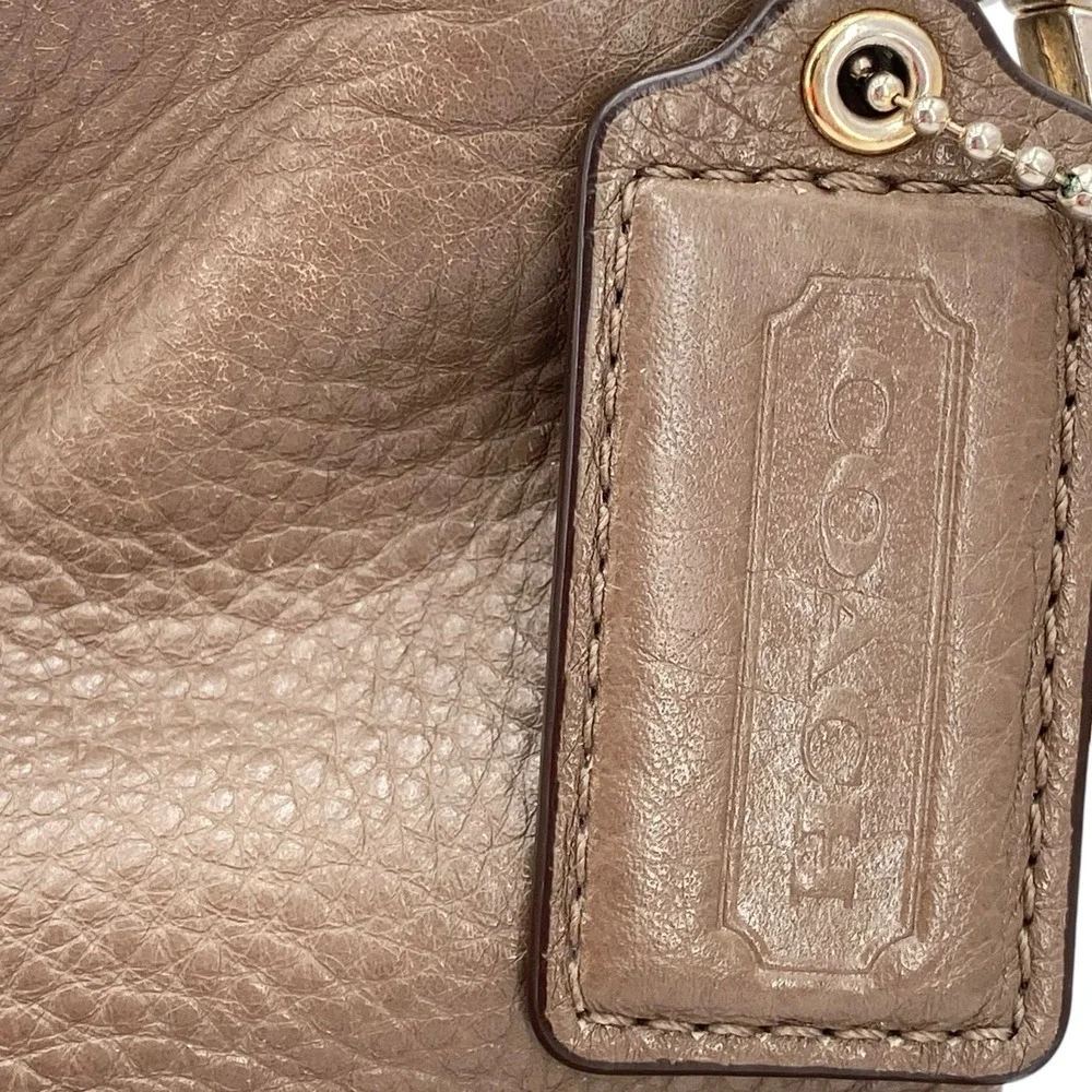 Coach Madison Hobo Shoulder Bag Taupe Pebbled Leather Double Compartment 27858‎ - Picture 3 of 16